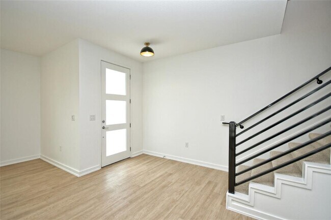 Foto del edificio - 7601 Cooper Ln