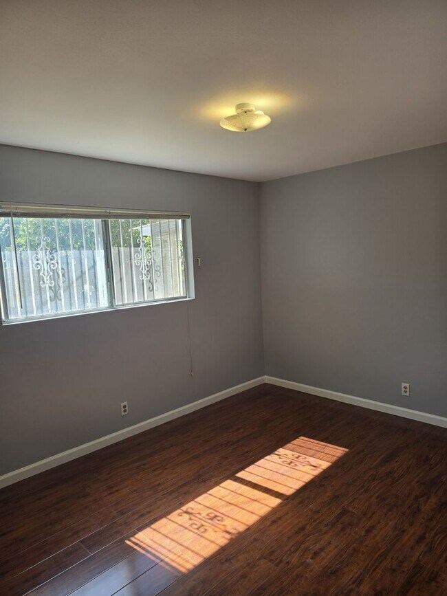 Foto del edificio - Cozy Single Family Home in Santa Ana for L...