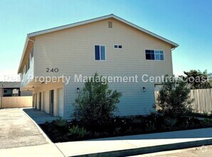 Building Photo - 240 S 9th St