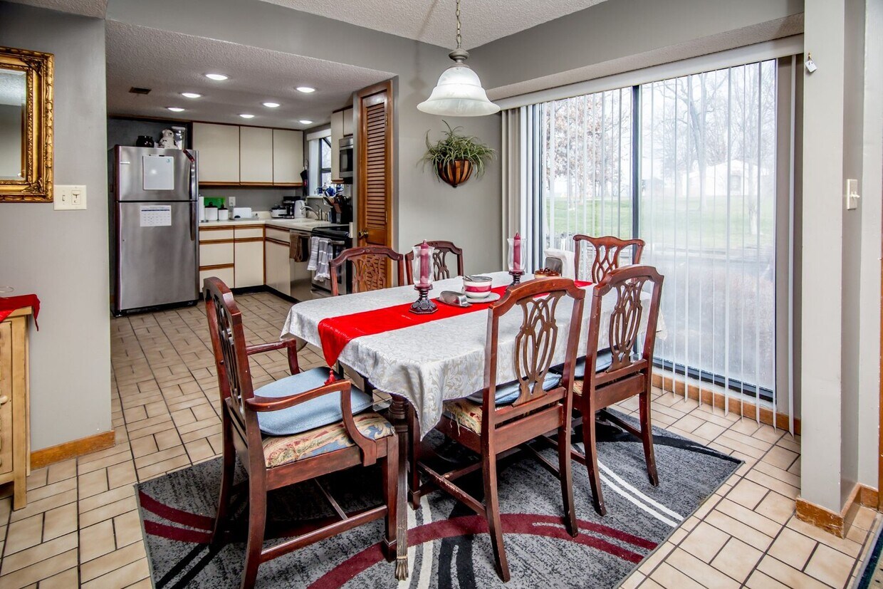 Foto principal - 2 Bed & 2 Bath Condo