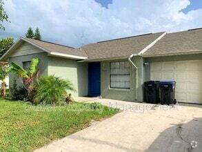 Building Photo - 7528 University Garden Dr