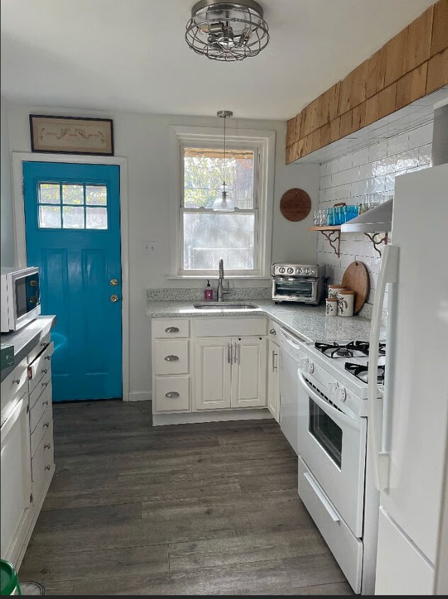 Foto principal - 2955 Chatham St