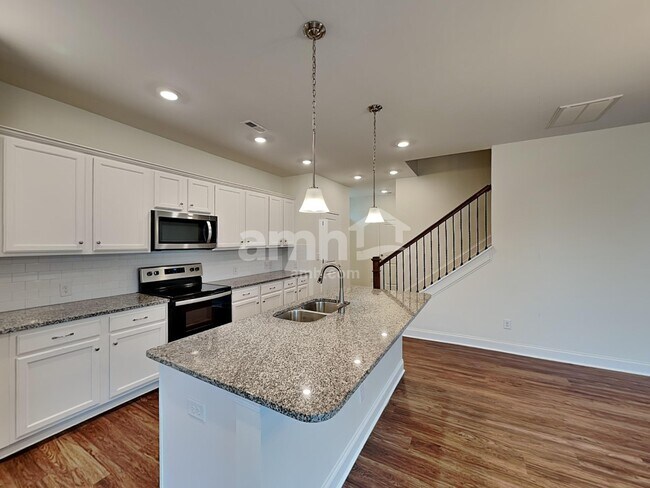 Building Photo - 117 Ashton Dr