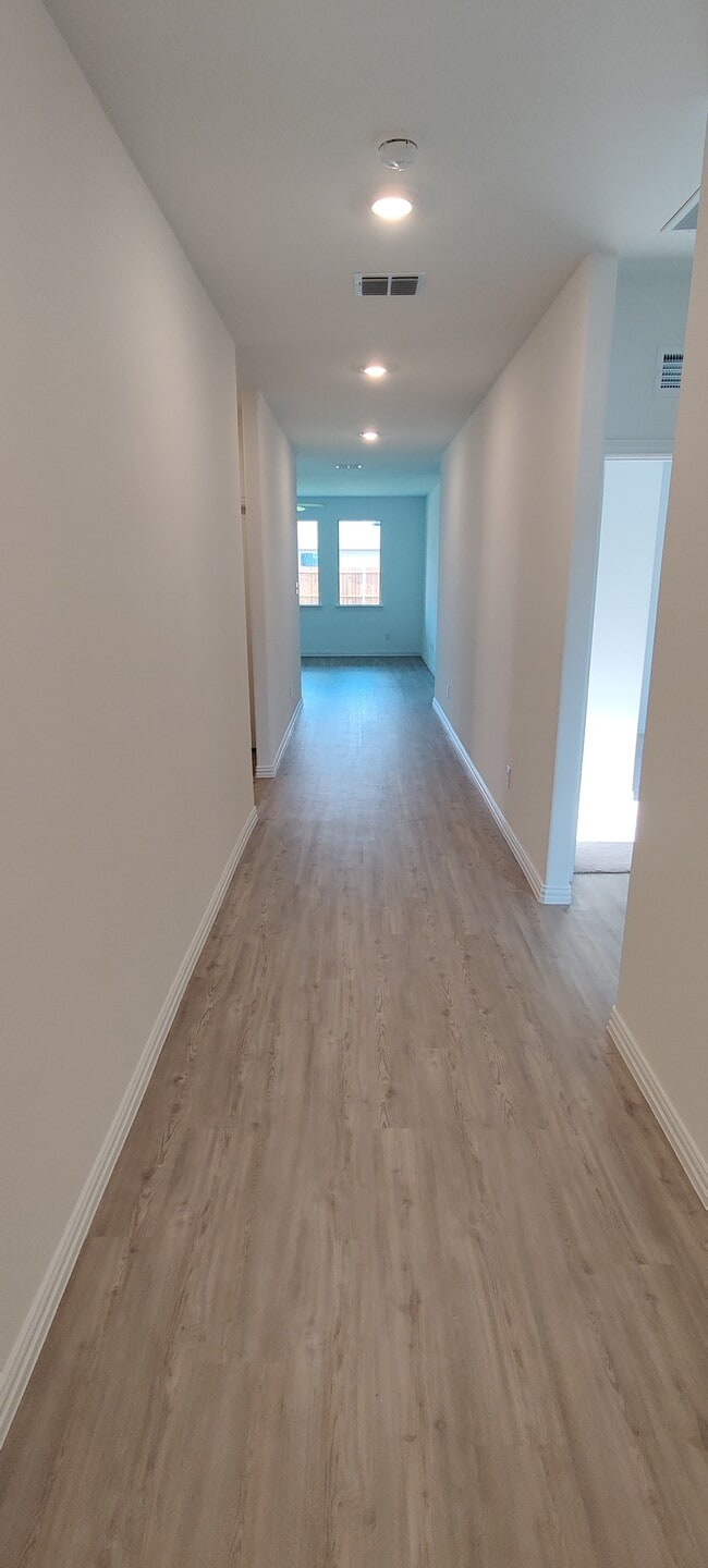 Foto del edificio - 4812 Sagerun Dr