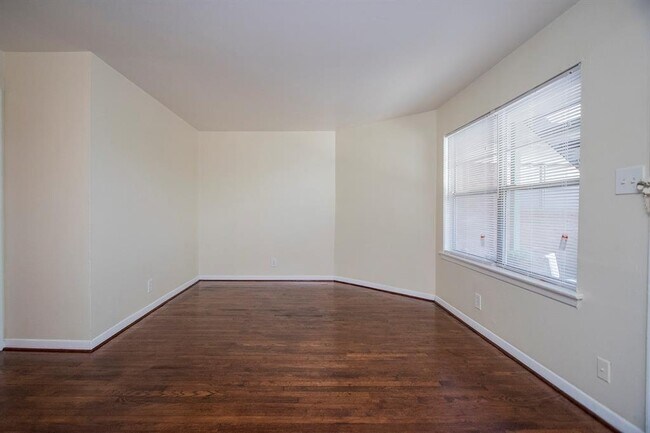 Building Photo - 8803 Timberside Dr
