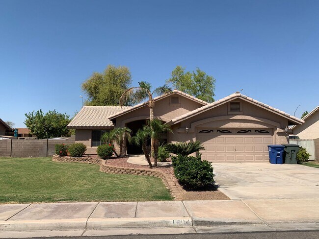 Building Photo - 3 BEDROOM HOME IN FALLS RANCH!