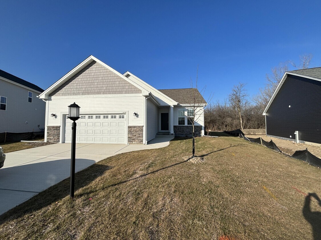 5820 Hunter Dr, Mount Pleasant, WI 53406 House Rental in Mount
