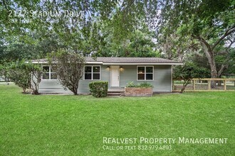 Building Photo - 2122 Stadium Dr