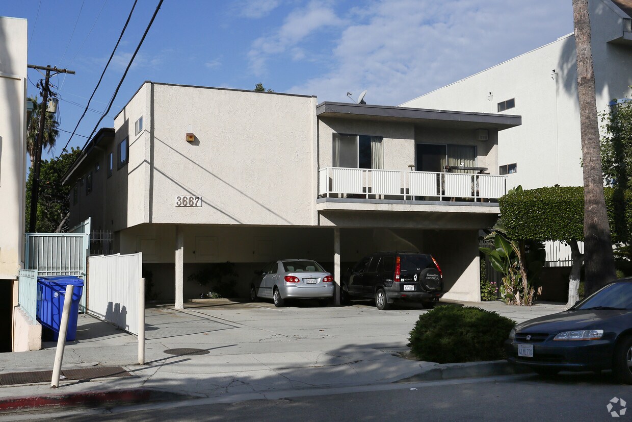 Building Photo - 3667 Clarington Ave