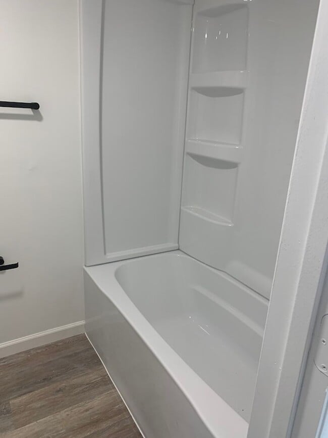 Building Photo - 221 W Union St