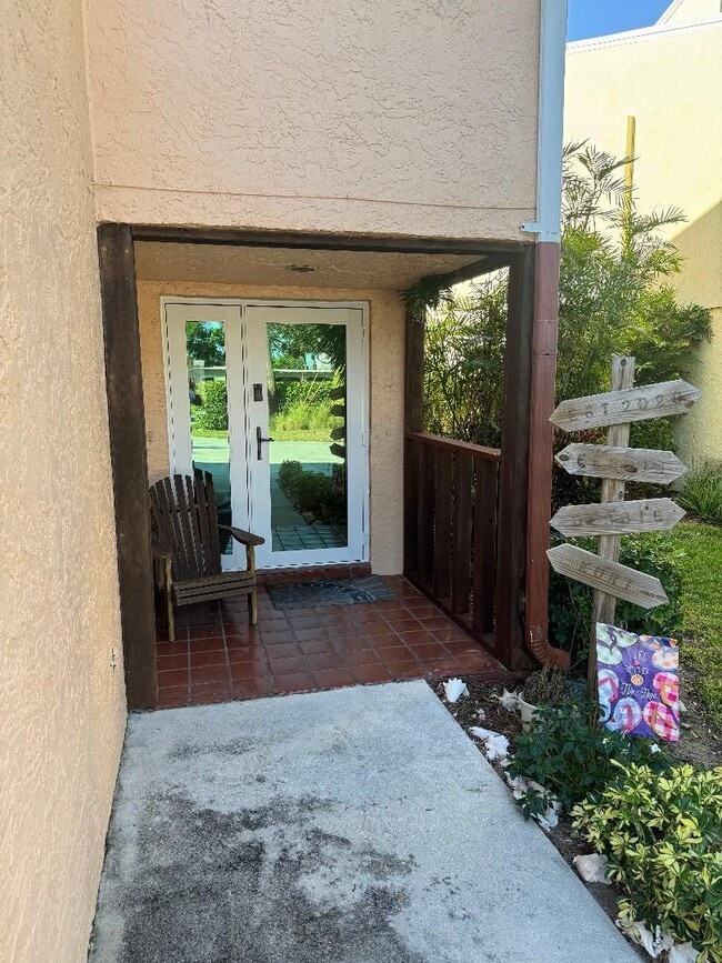 Building Photo - 409 Fernandina St