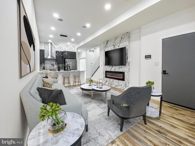 Photo - 1537 N 33rd St Apartment