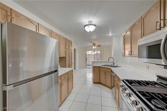 Building Photo - 8039 Teresita Ave