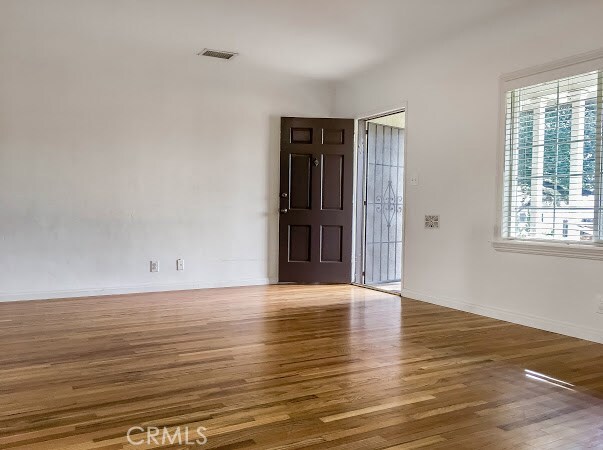 Foto del edificio - 151 Laurel Ave