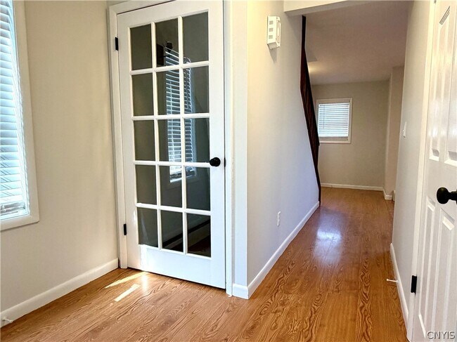 Foto del edificio - 14 Pond Path