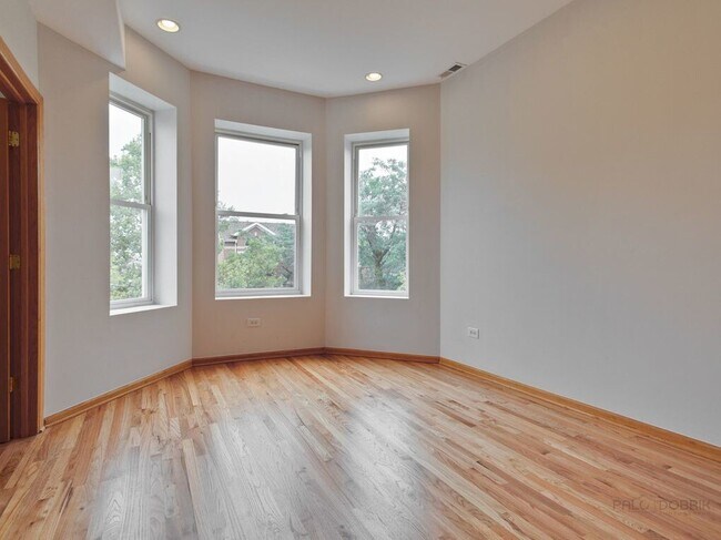 Building Photo - 1450 N Campbell Ave