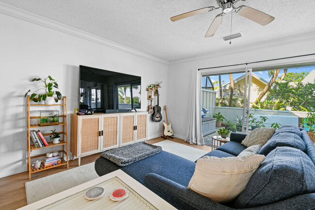 Foto del edificio - 6335 Riverwalk Ln