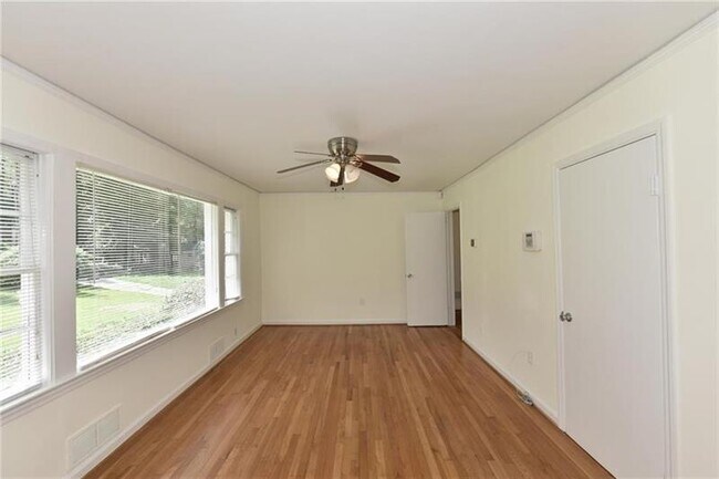 Foto del edificio - 1910 Willa Way