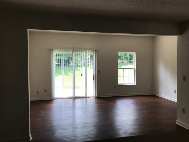 Building Photo - 4128 Otter Creek Dr