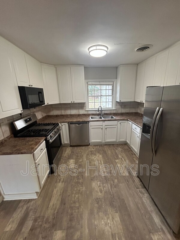 Foto del edificio - 3575 N Wareingwood Dr