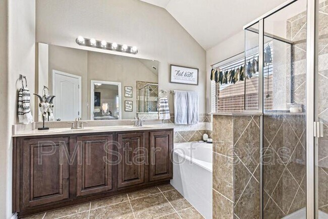 Foto del edificio - 255 Archer Way