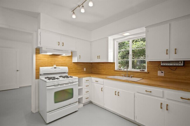 Foto del edificio - 1207 Southwood Rd