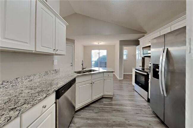 Foto del edificio - 679 Fernstone Trail