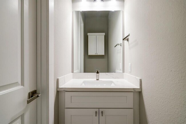 Foto del edificio - 3732 Seabrook St