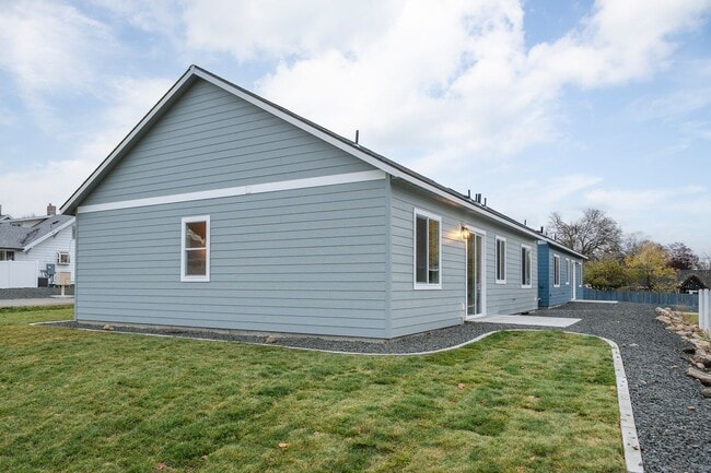 Foto del edificio - 3BR / 2BA New Construction Low Maintenance...