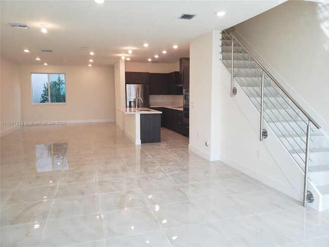 Foto del edificio - 10275 NW 66th St