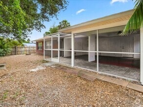 Building Photo - 1320 Barbizon Ln