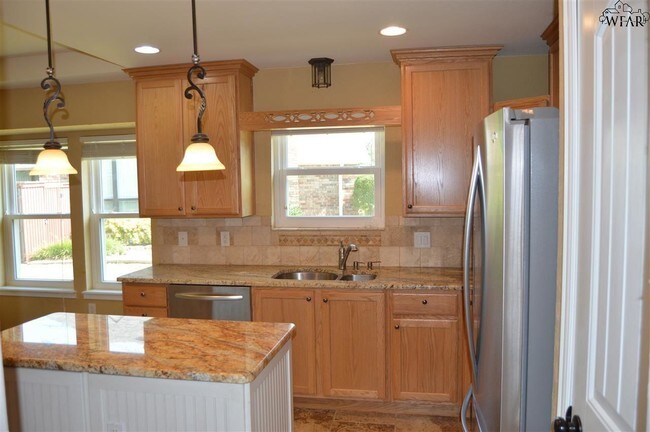 Building Photo - 4614 Willow Bend Dr