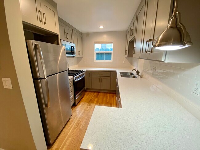 Kitchen 1 - 919 20th St