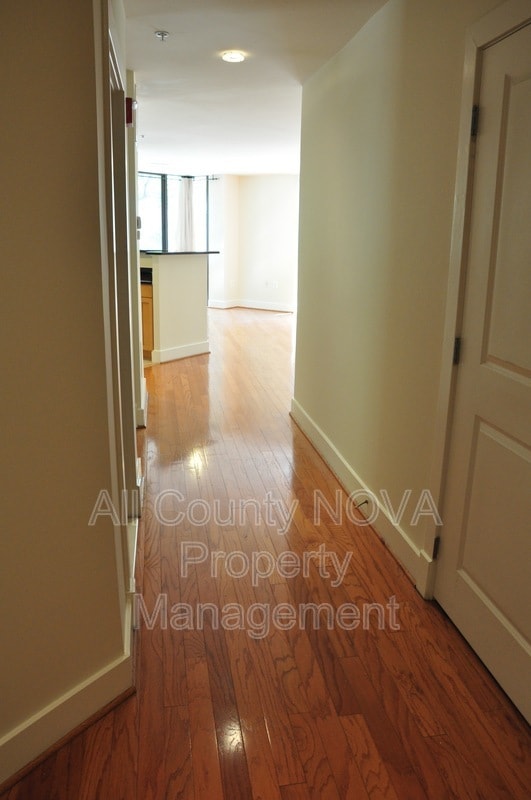 Building Photo - 1200 N Hartford St