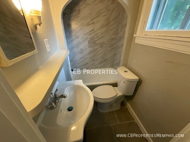 Foto del edificio - 1053 Fleece Pl