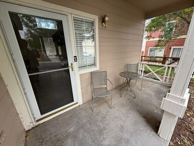 Building Photo - Refreshed 3-Bedroom Home in Waterglen Neig...