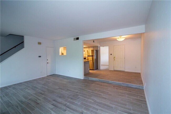 Foto del edificio - 3410 S Oak Dr