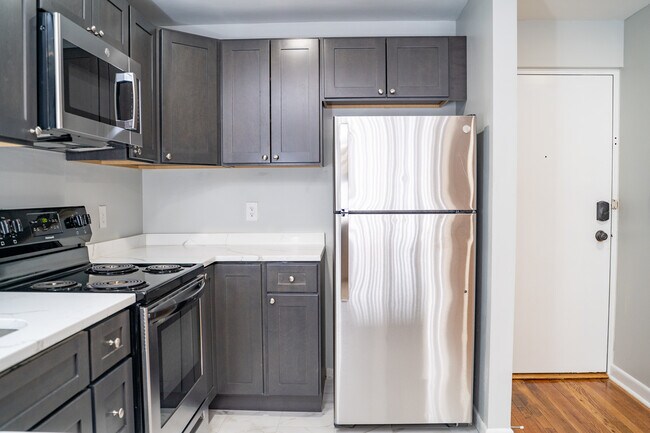 Cocina 4-3B - Kenmore Apartments