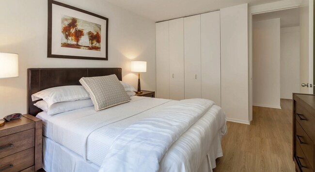 Foto del edificio - 308 W 50th St