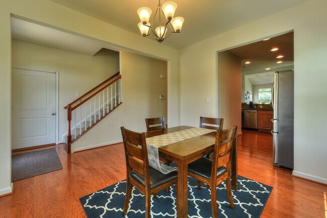 Building Photo - 18876 Timbercreek Dr