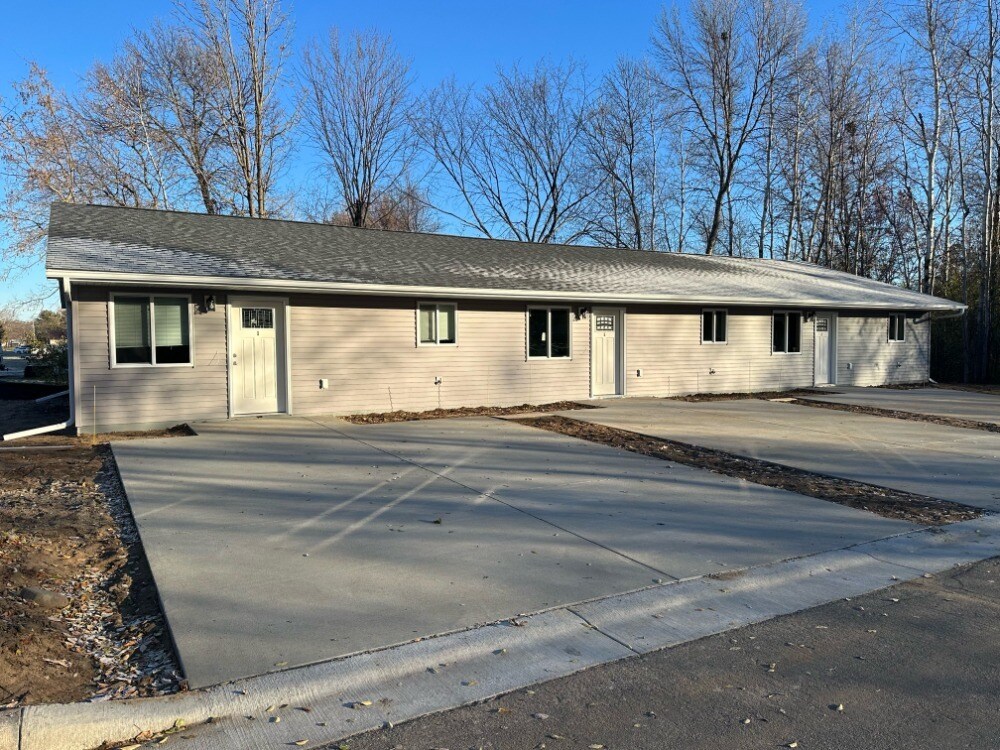 1015 11th St SW Unit 1, Little Falls, MN 56345 Apartments in Little