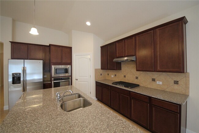 Foto del edificio - 4504 Big Tree Trail