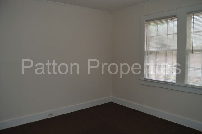 Building Photo - 1401 Kinderway &amp; 4300-4302 Wentworth -...
