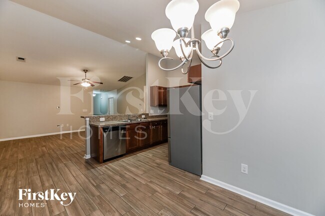 Foto del edificio - 215 Coosawatchie St