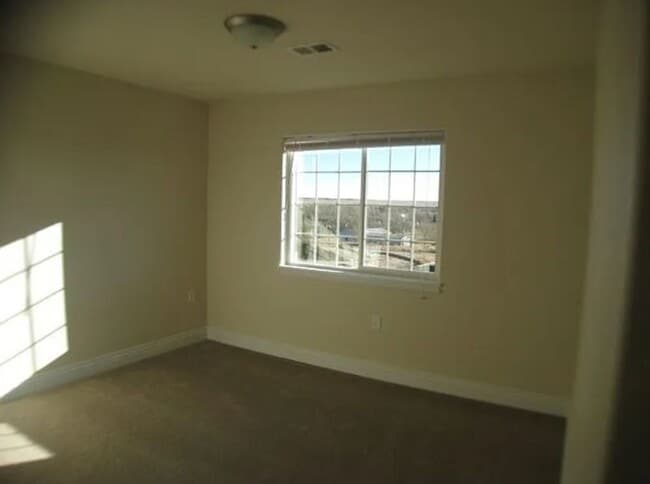 Building Photo - 115 Montalto Dr