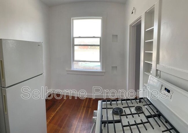 Building Photo - 5508 San Pablo Ave