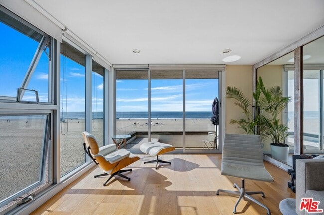 Building Photo - 7 Fleet St