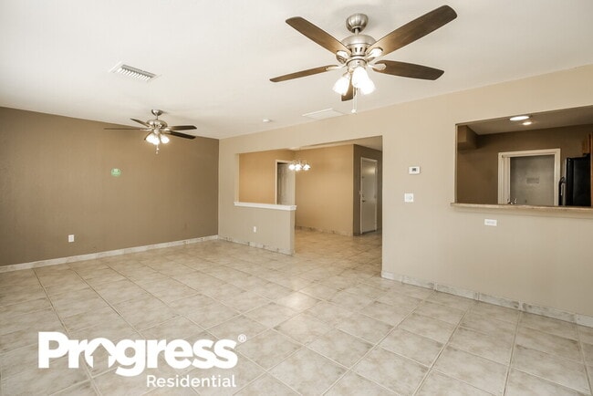 Building Photo - 6332 W Laredo St