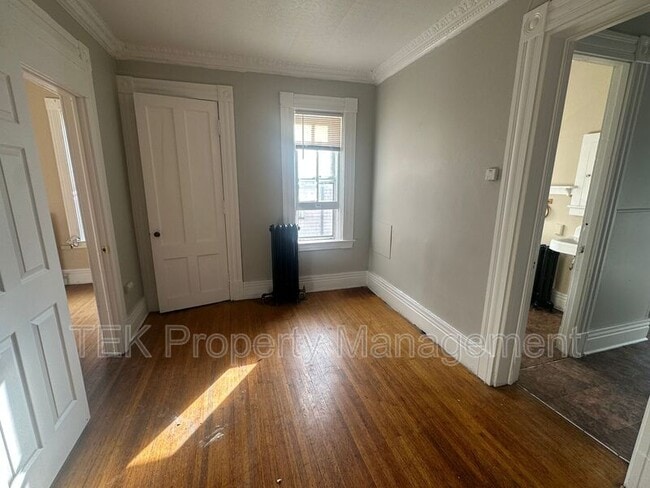 Building Photo - 203 Fulton Ave