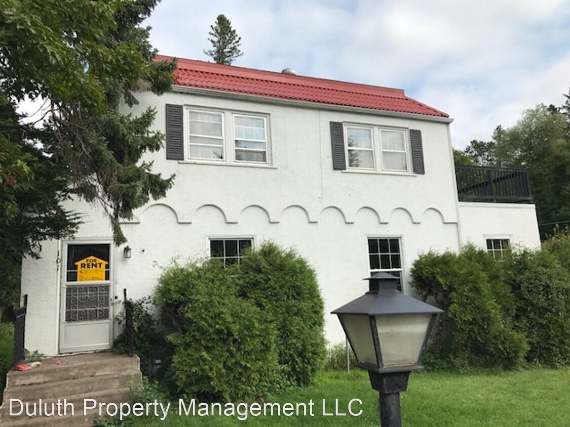 4 br, 2 bath House 101 W Arrowhead Road House Rental in Duluth, MN